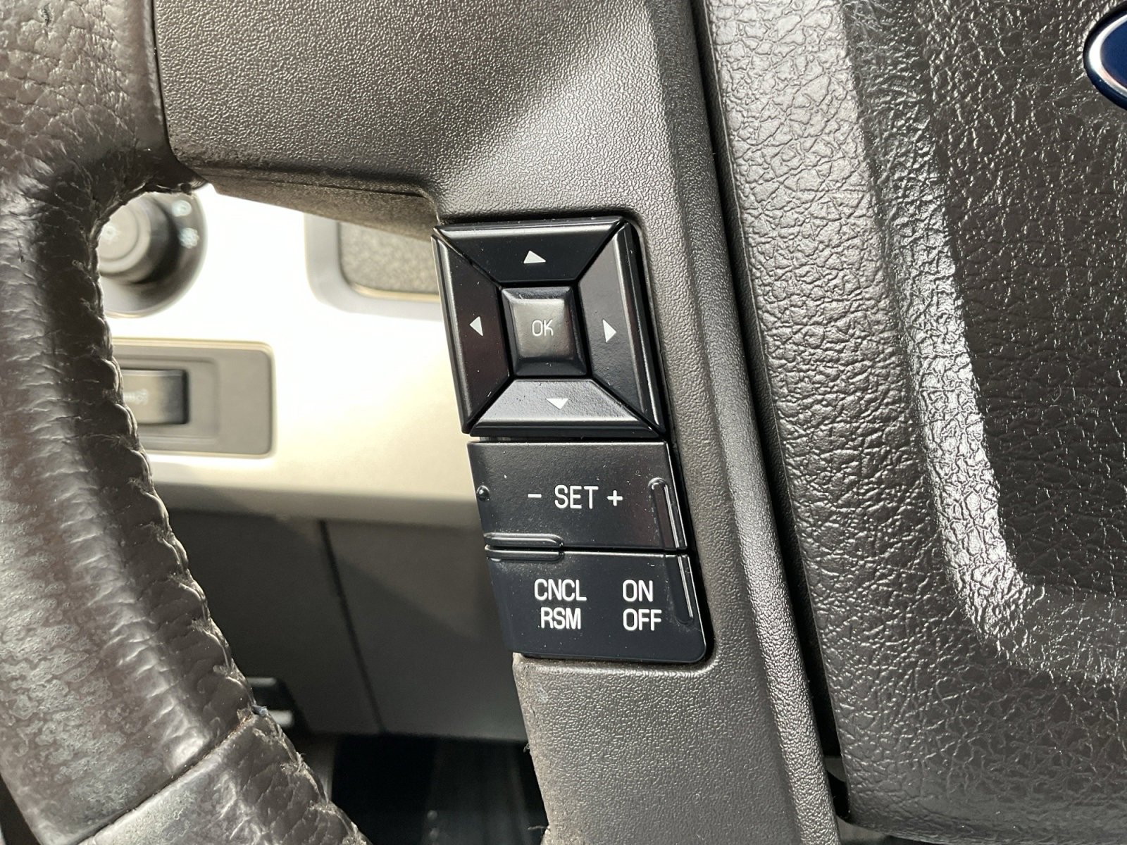 Used 2014 Ford F150 Lariat w/ Equipment Group 502A Luxury image 20