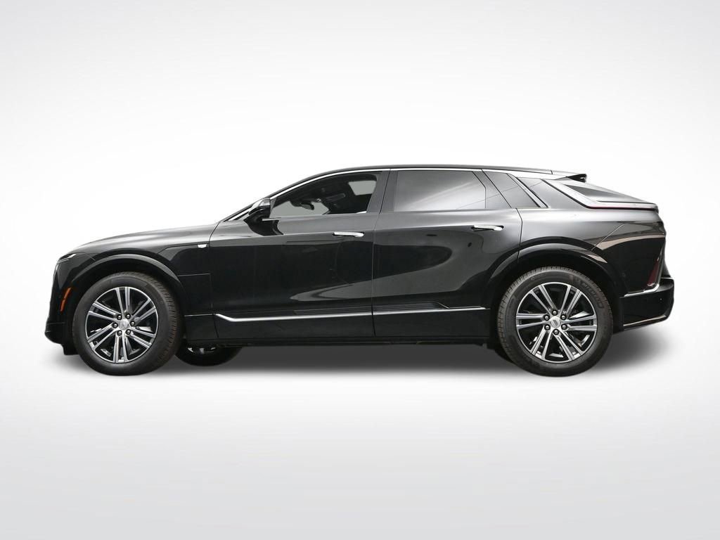 Used 2025 Cadillac Lyriq Luxury AWD/4WD image 24