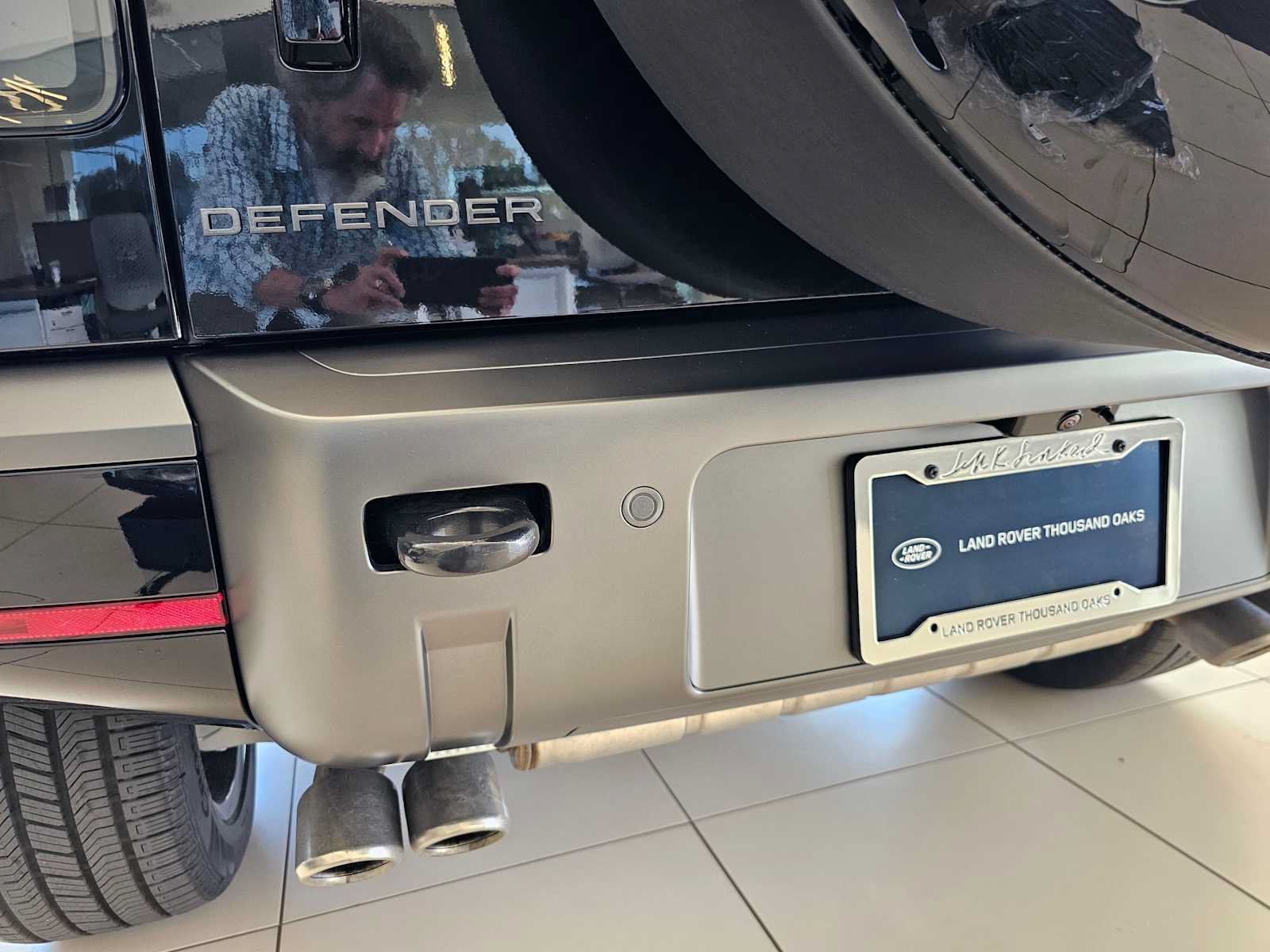 New 2026 Land Rover Defender 90 V8 AWD/4WD image 13