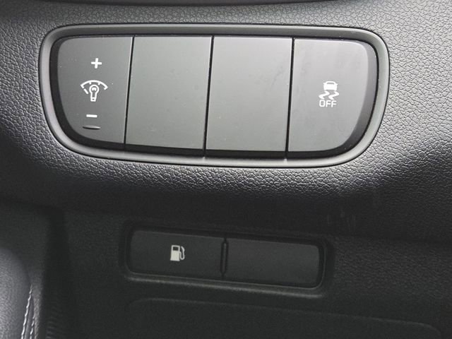 Used 2018 Kia Sorento LX image 7