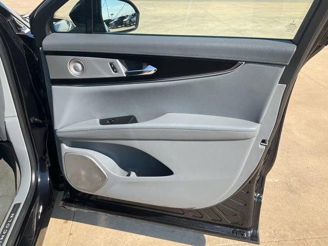 Used 2022 Lincoln Nautilus Reserve w/ Equipment Group 202A image 34