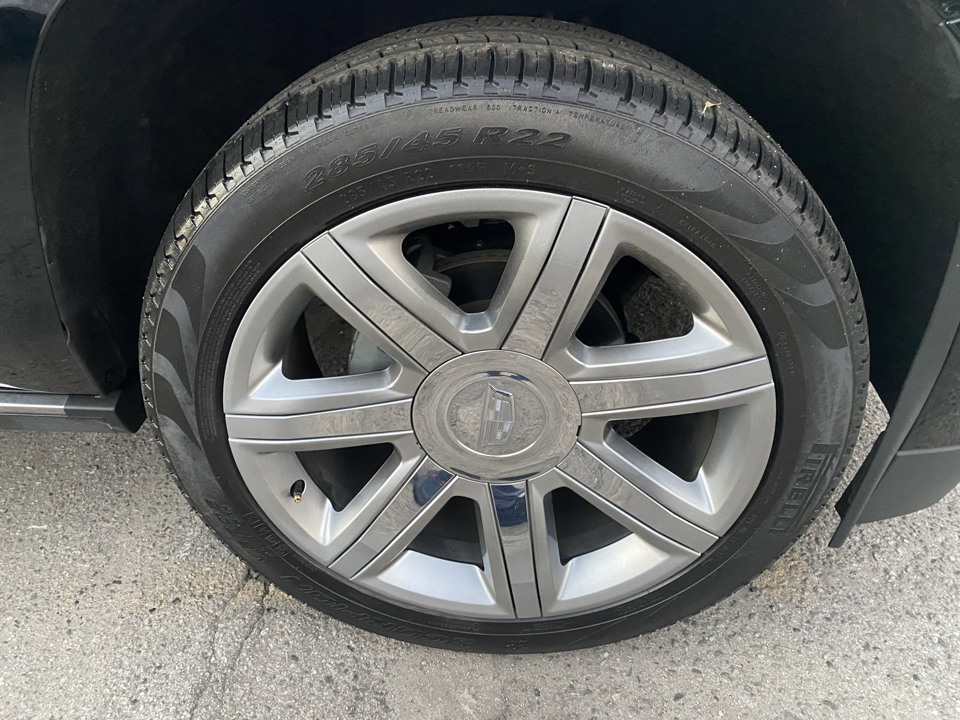 Used 2018 Cadillac Escalade Premium Luxury image 8