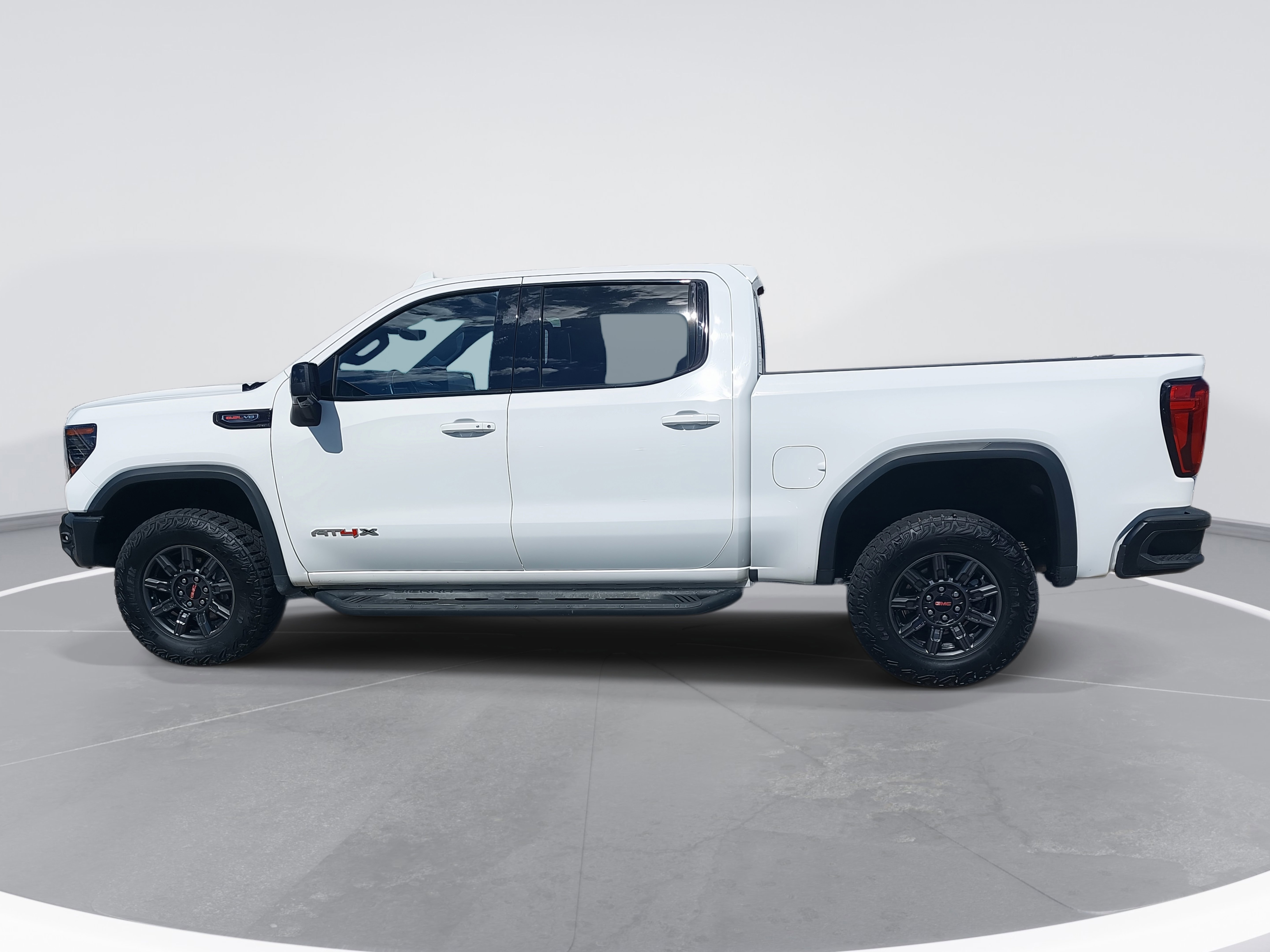 Used 2024 GMC Sierra 1500 AT4X image 8