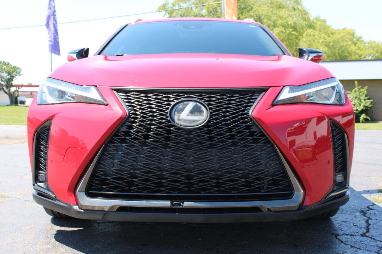 Used 2019 Lexus UX 200 F Sport w/ F Sport Premium Package FWD image 2