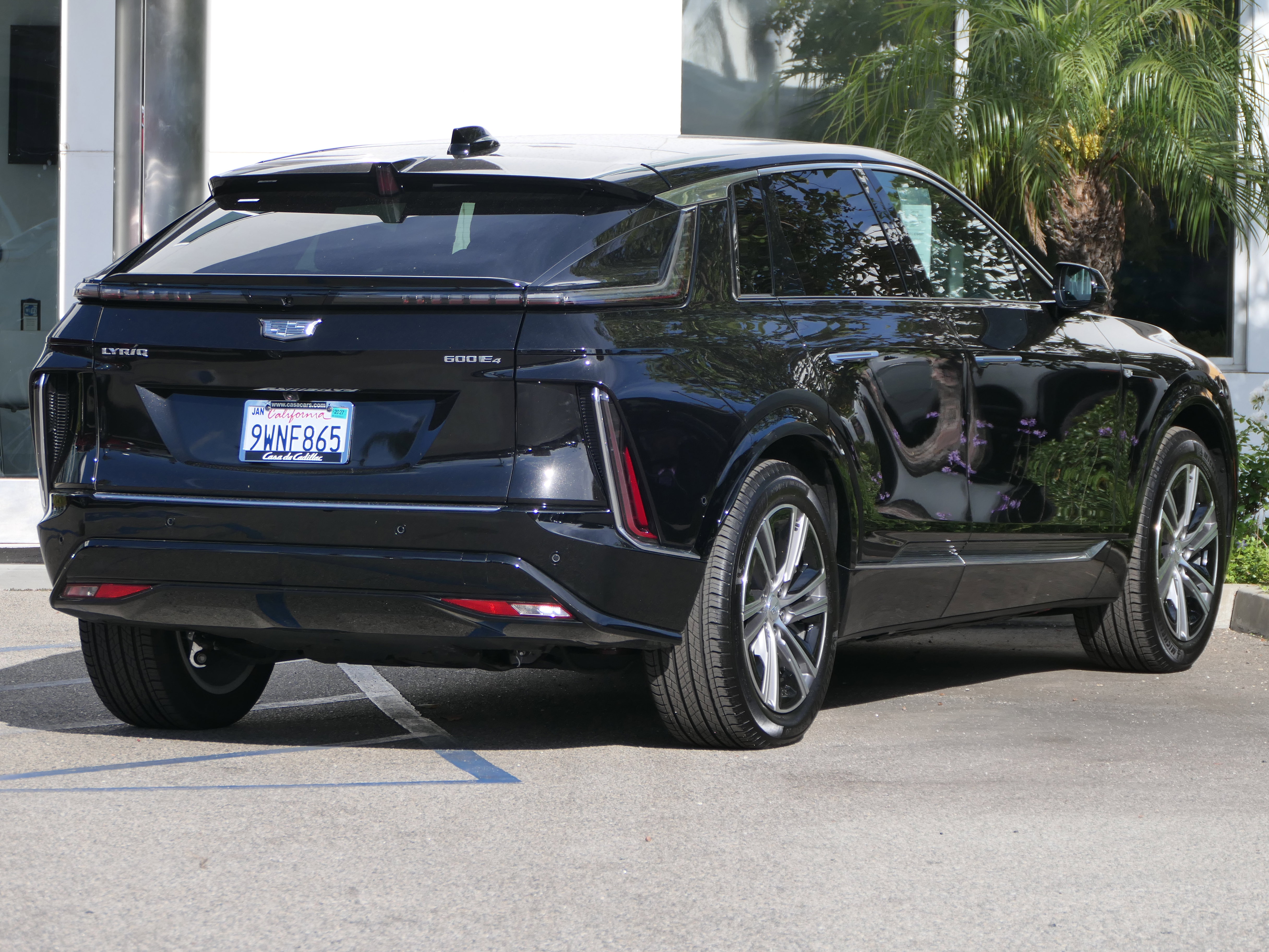 New 2026 Cadillac Lyriq Premium Luxury AWD/4WD image 6