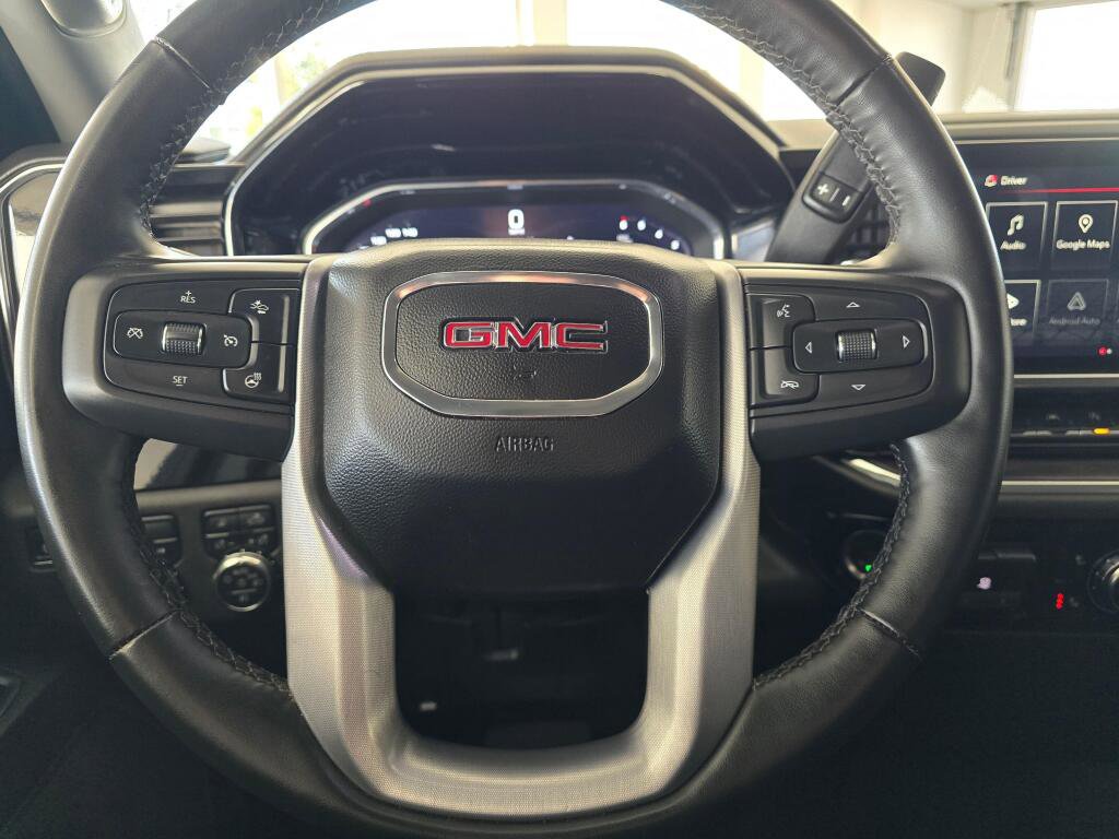Used 2025 GMC Sierra 1500 SLT image 28