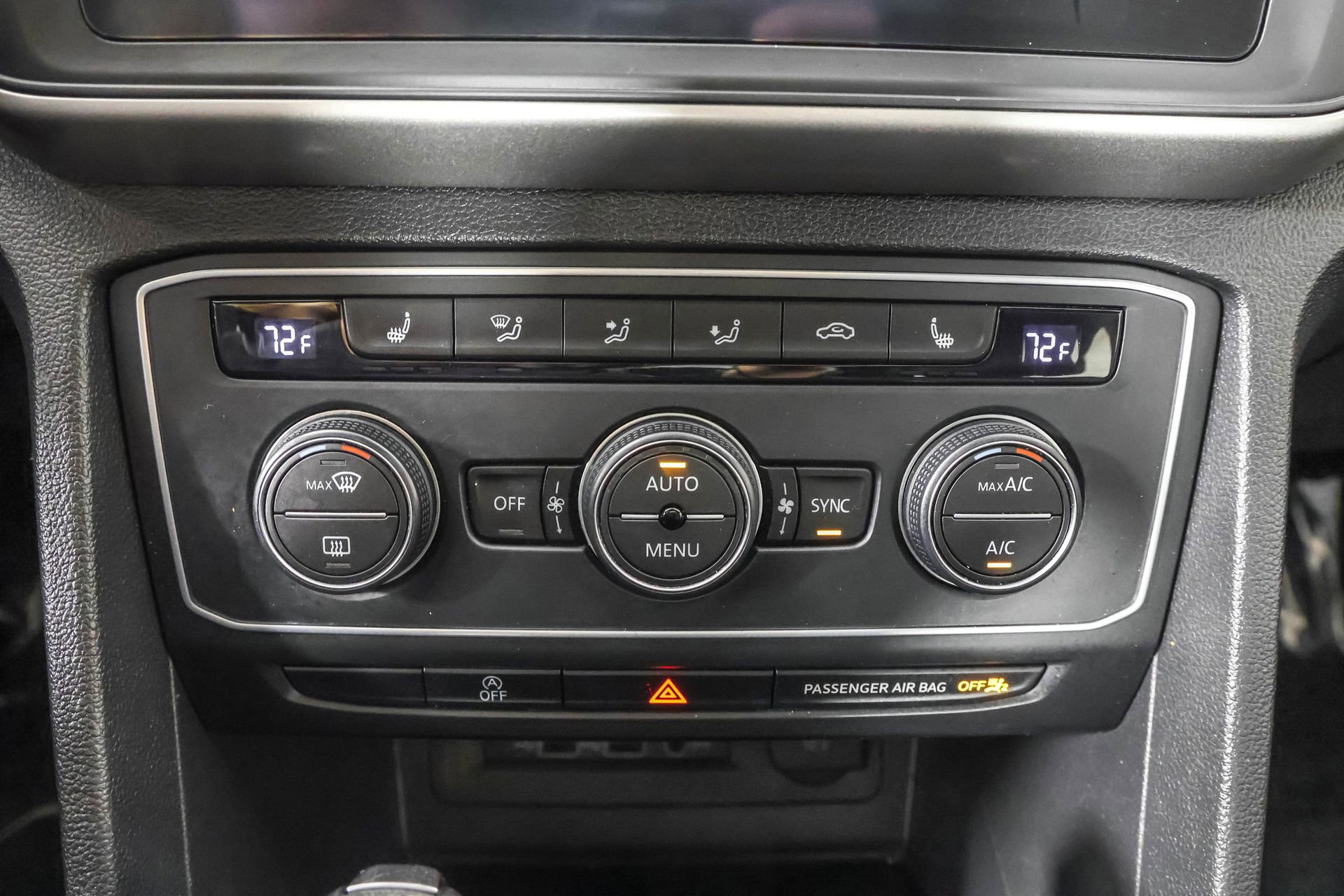 Used 2020 Volkswagen Atlas Cross Sport SE w/ Panoramic Sunroof Package image 30