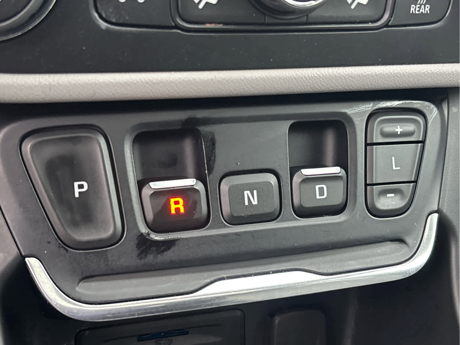 Used 2021 GMC Terrain SLT image 22