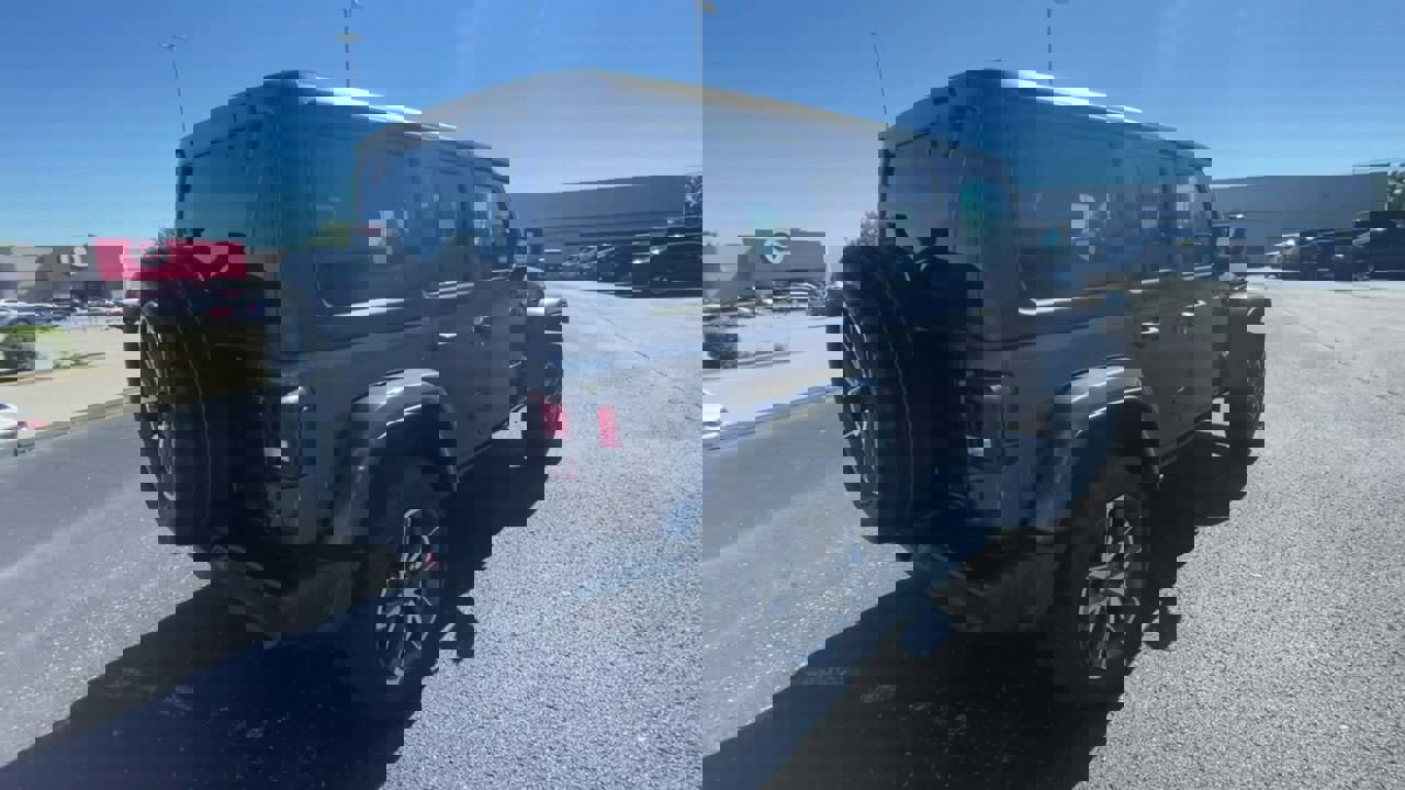 Used 2024 Jeep Wrangler Sport S image 9