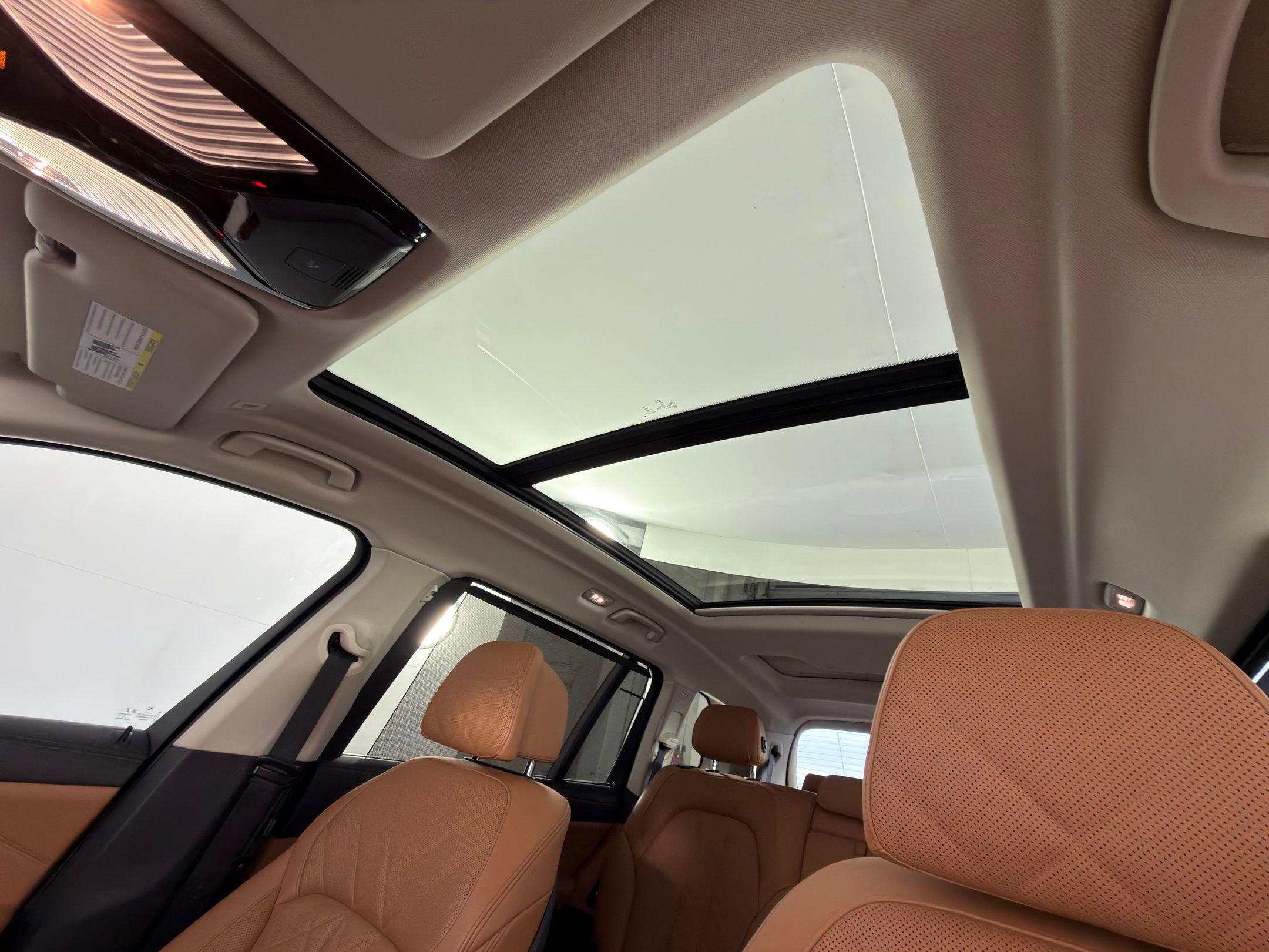 Used 2023 BMW X7 xDrive40i w/ Premium Package image 12