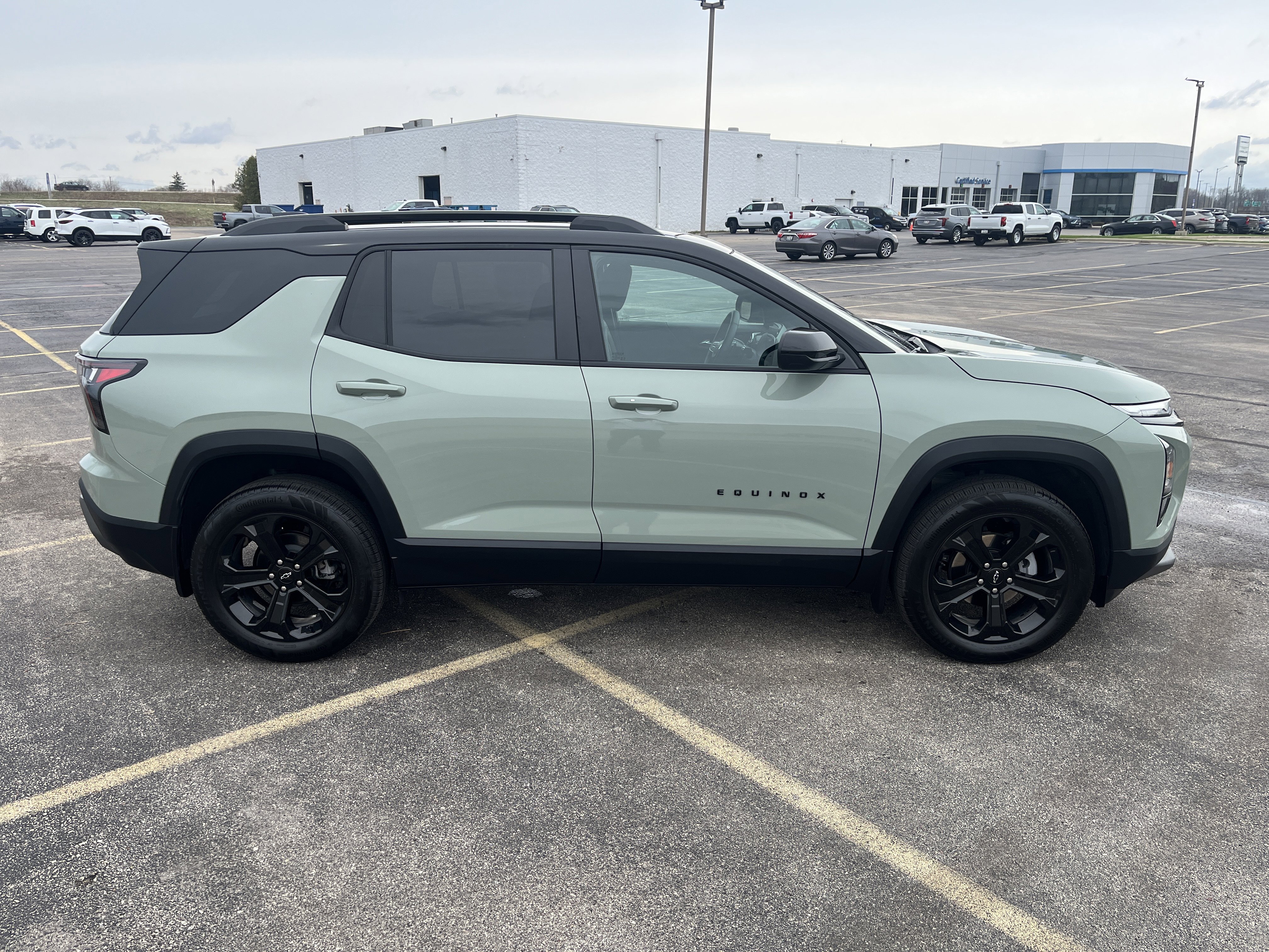 Used 2026 Chevrolet Equinox LT w/ Convenience Package II image 8