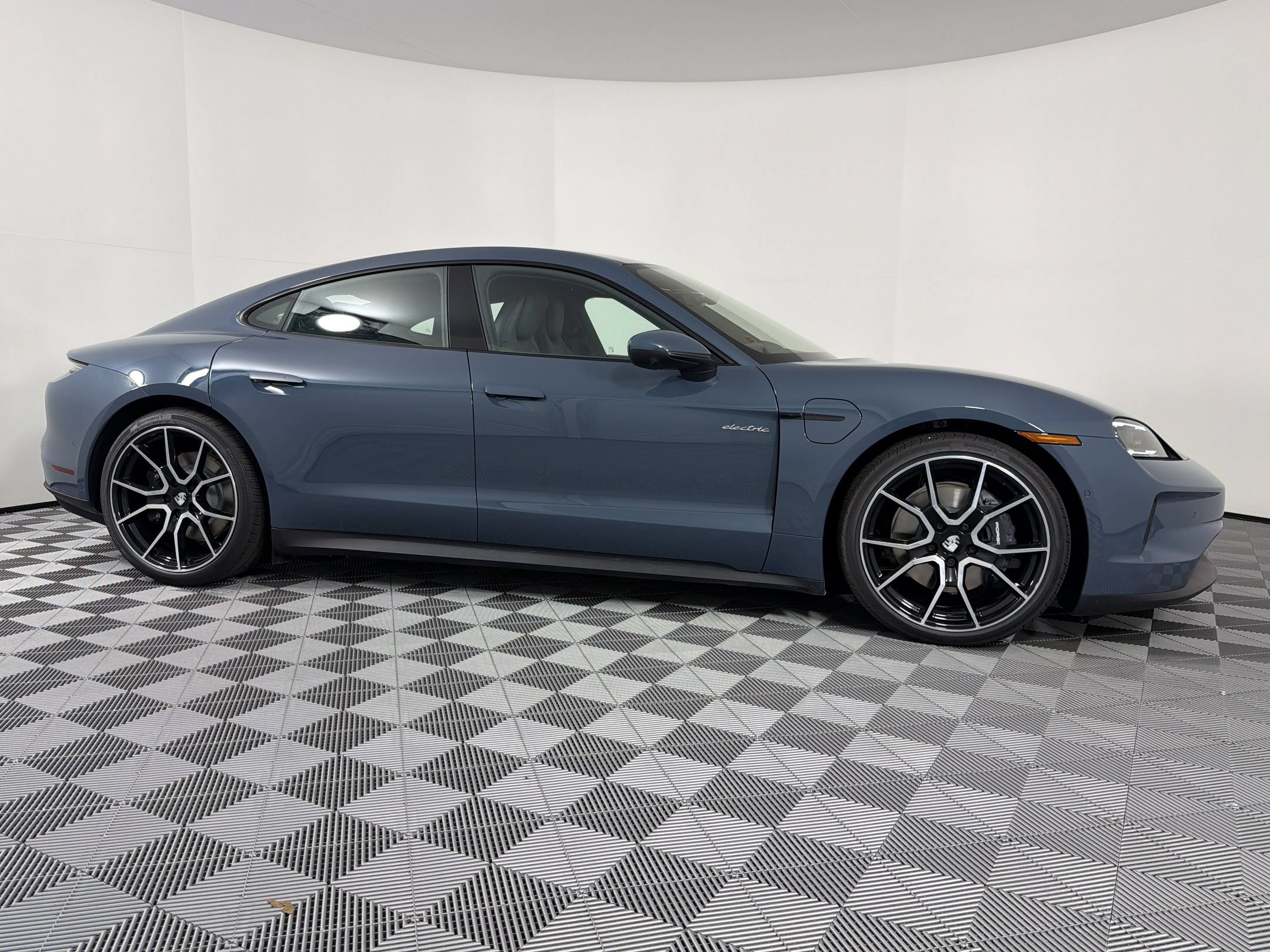 New 2026 Porsche Taycan AWD/4WD image 11