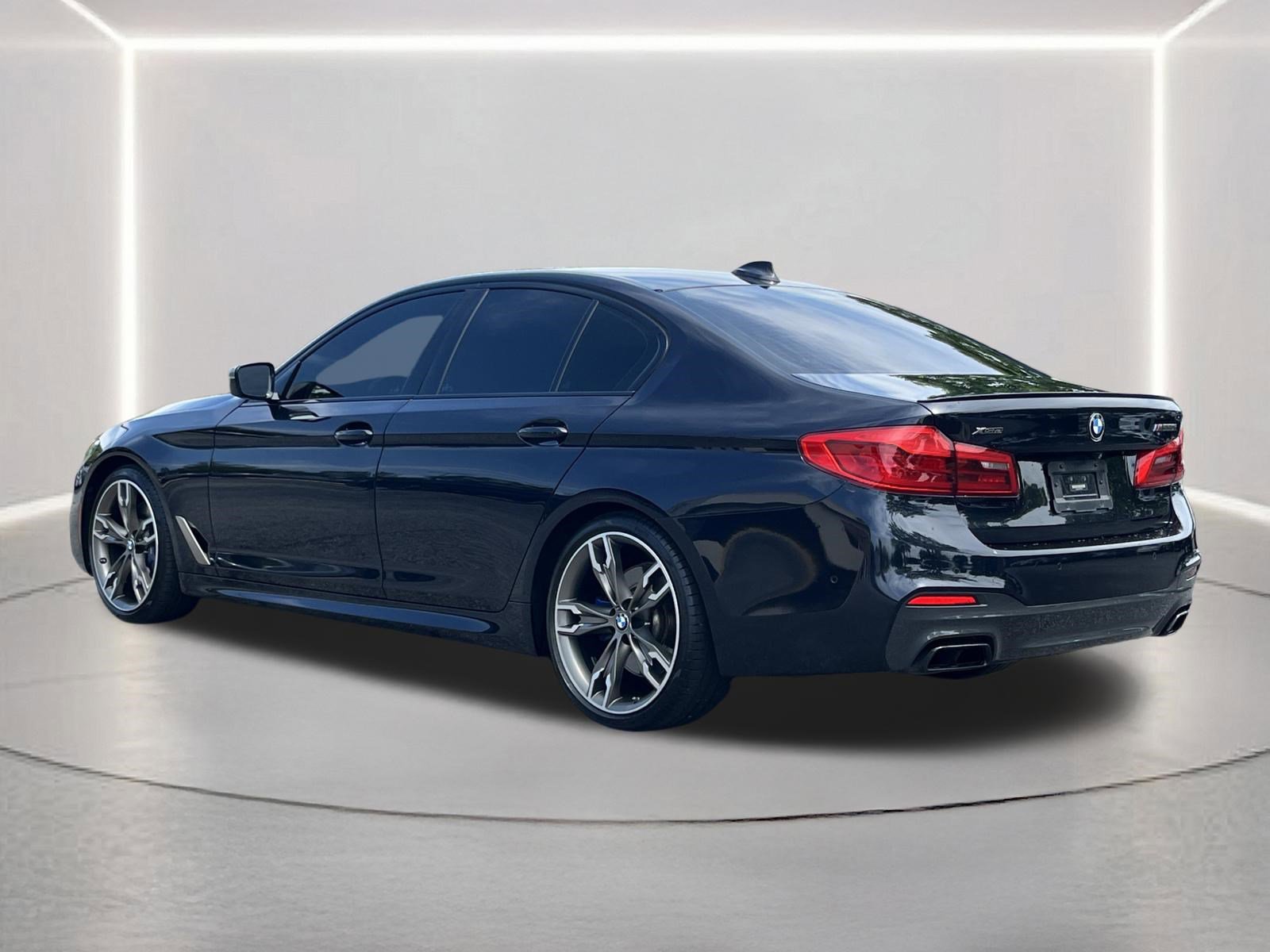 Used 2019 BMW M550i xDrive AWD/4WD image 25