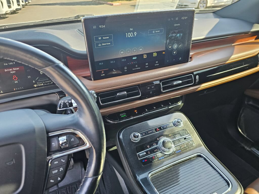 Used 2022 Lincoln Nautilus Reserve w/ Equipment Group 201A AWD/4WD image 30