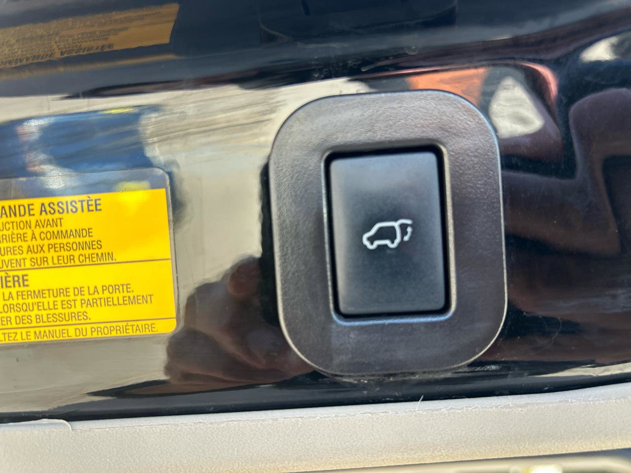 Used 2014 Toyota Sienna XLE w/ Entertainment Package FWD image 16