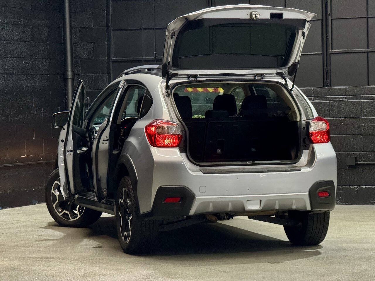 Used 2014 Subaru Crosstrek 2.0i Premium AWD/4WD image 5