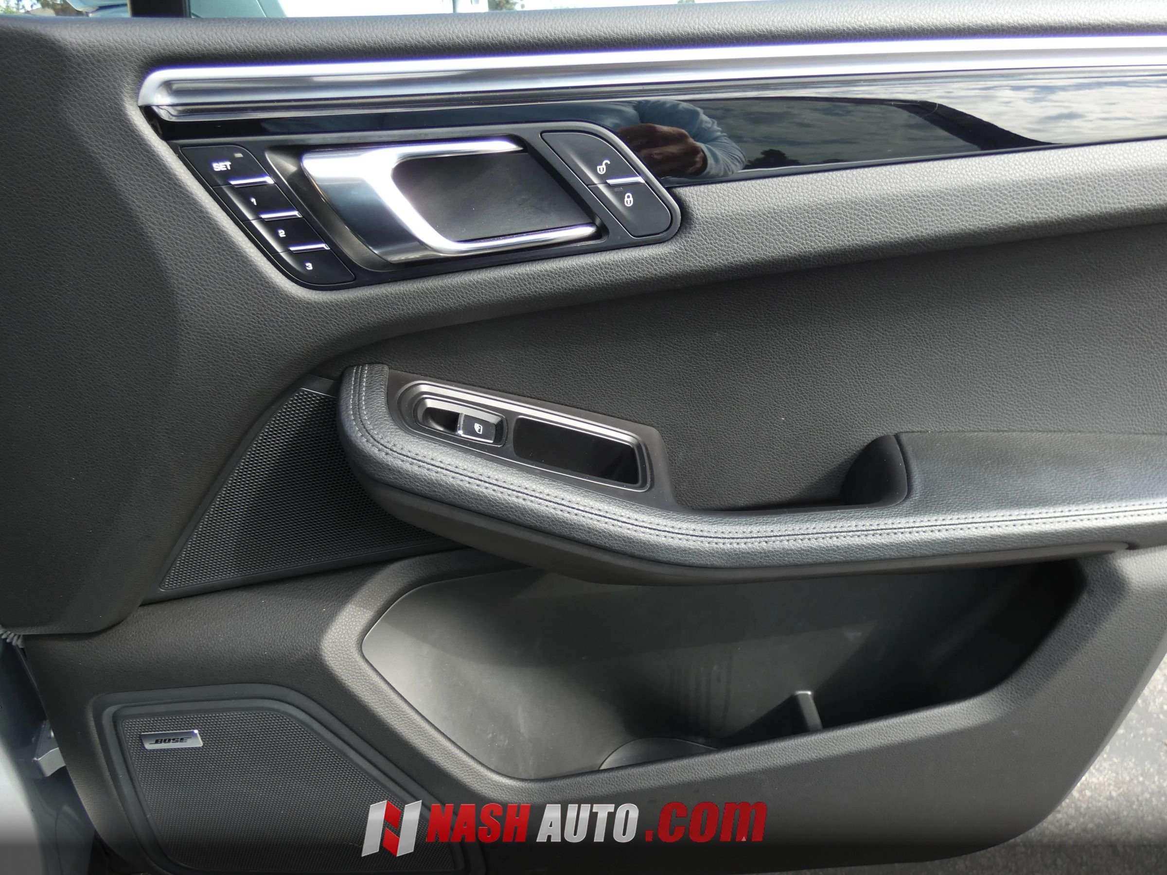 Used 2017 Porsche Macan S AWD/4WD image 32