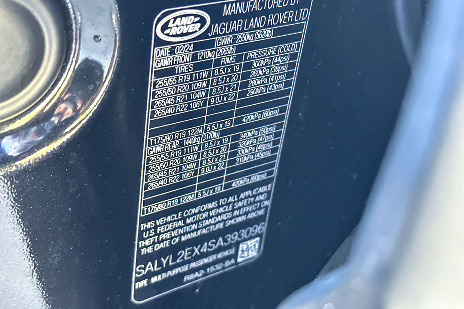 Used 2025 Land Rover Range Rover Velar Dynamic SE image 28