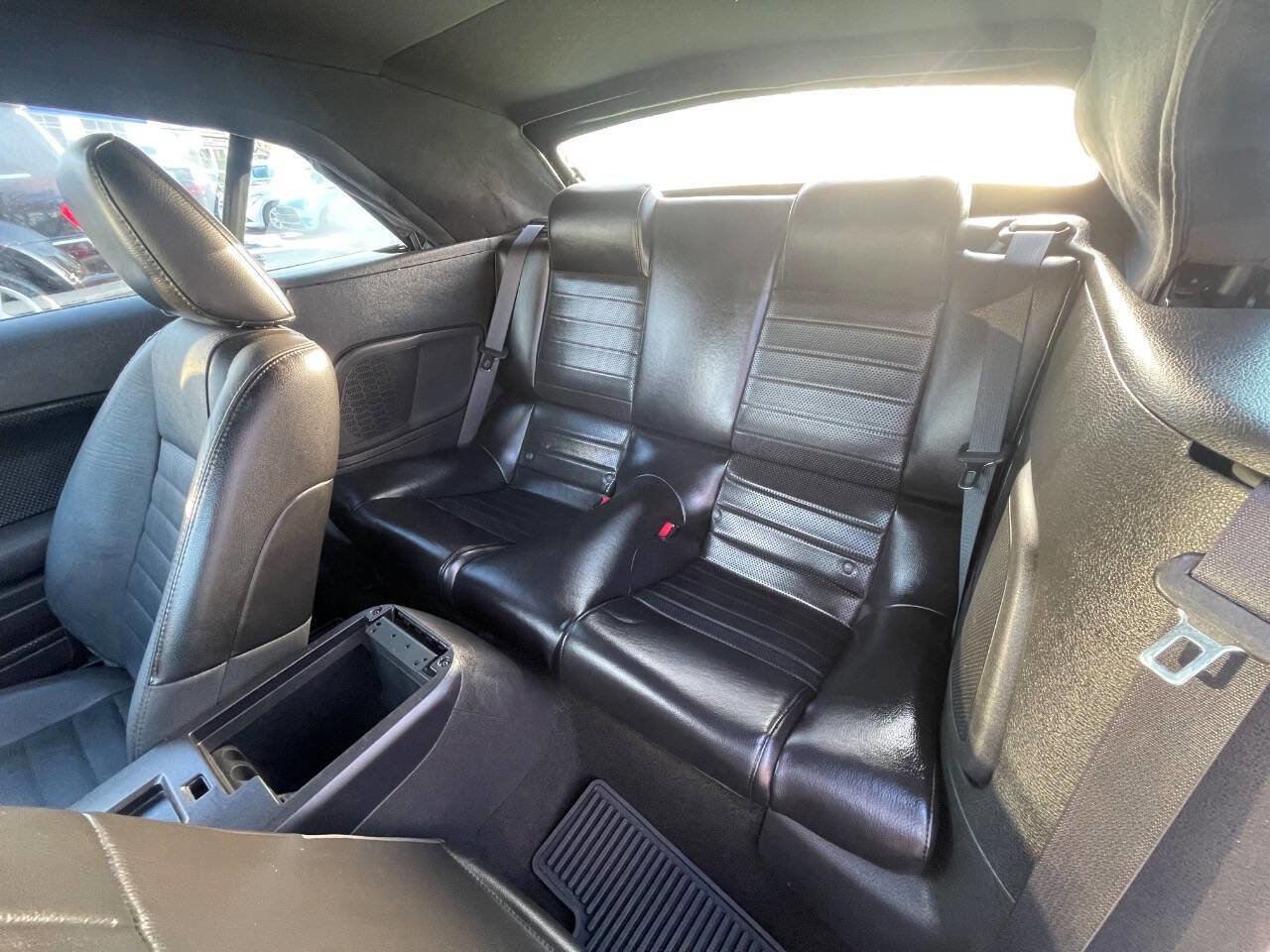 Used 2006 Ford Mustang GT RWD image 33