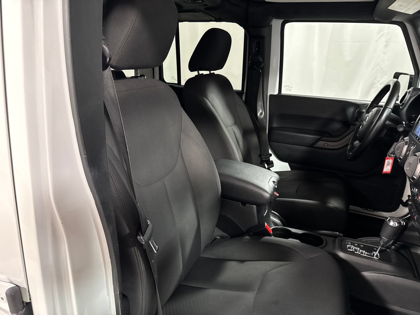 Used 2018 Jeep Wrangler Unlimited Sport S AWD/4WD image 25
