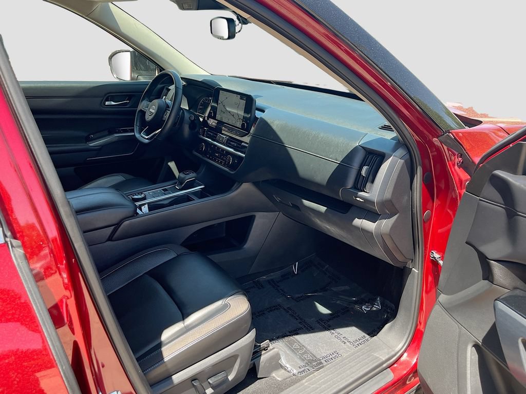 Used 2022 Nissan Pathfinder SL AWD/4WD image 31