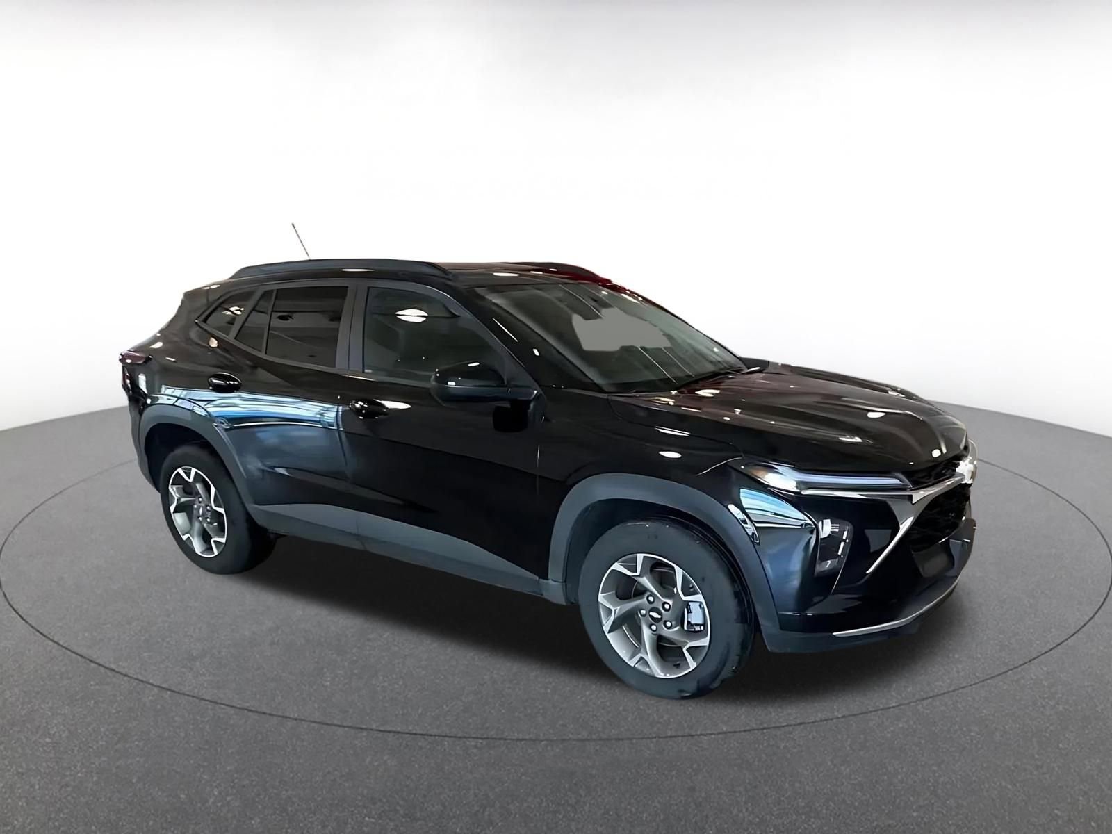 Used 2025 Chevrolet Trax LT w/ LT Convenience Package video 2