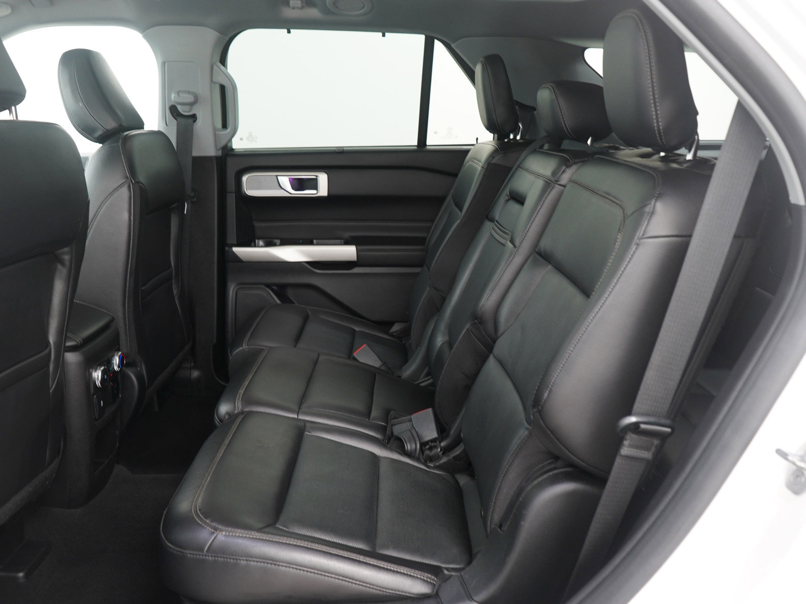 Used 2021 Ford Explorer Limited image 18