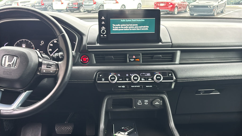 Used 2023 Honda Pilot EX-L image 6