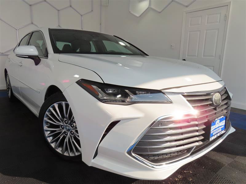 Used 2019 Toyota Avalon Limited w/ Advanced Safety Package FWD image 2