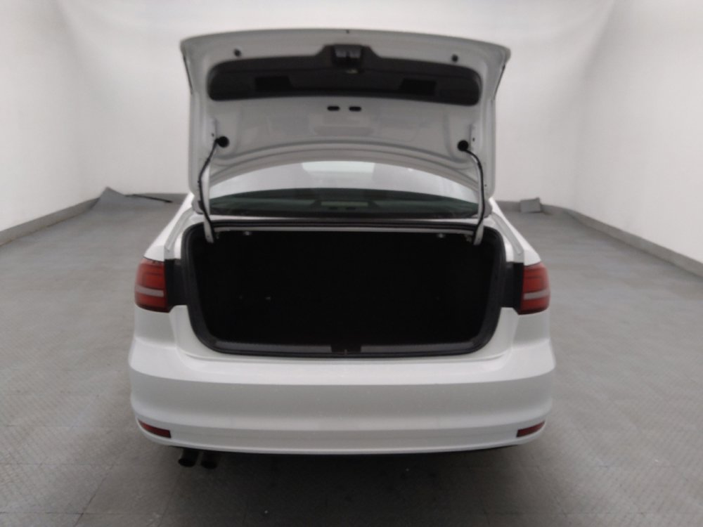 Used 2017 Volkswagen Jetta S image 29