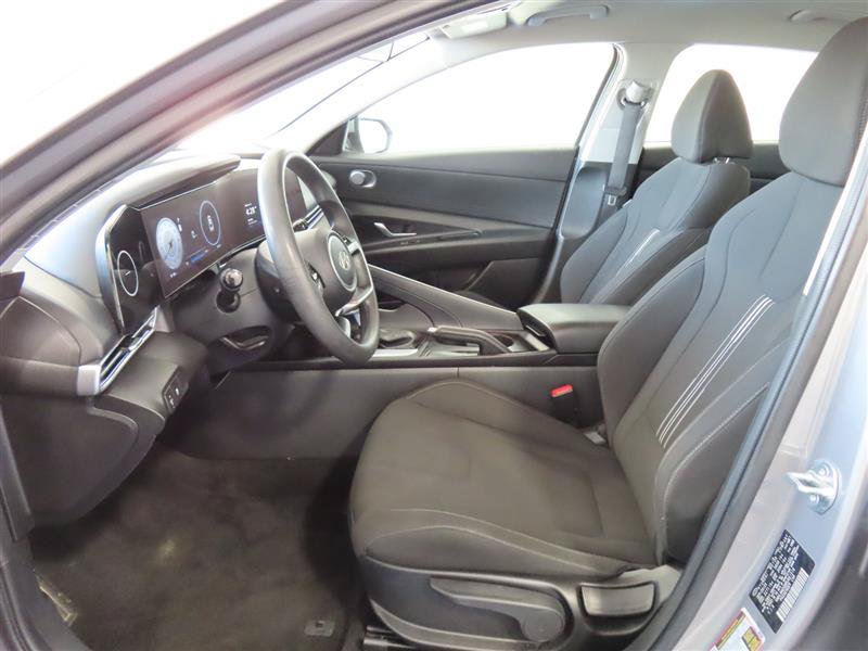 Used 2024 Hyundai Elantra SEL FWD image 15