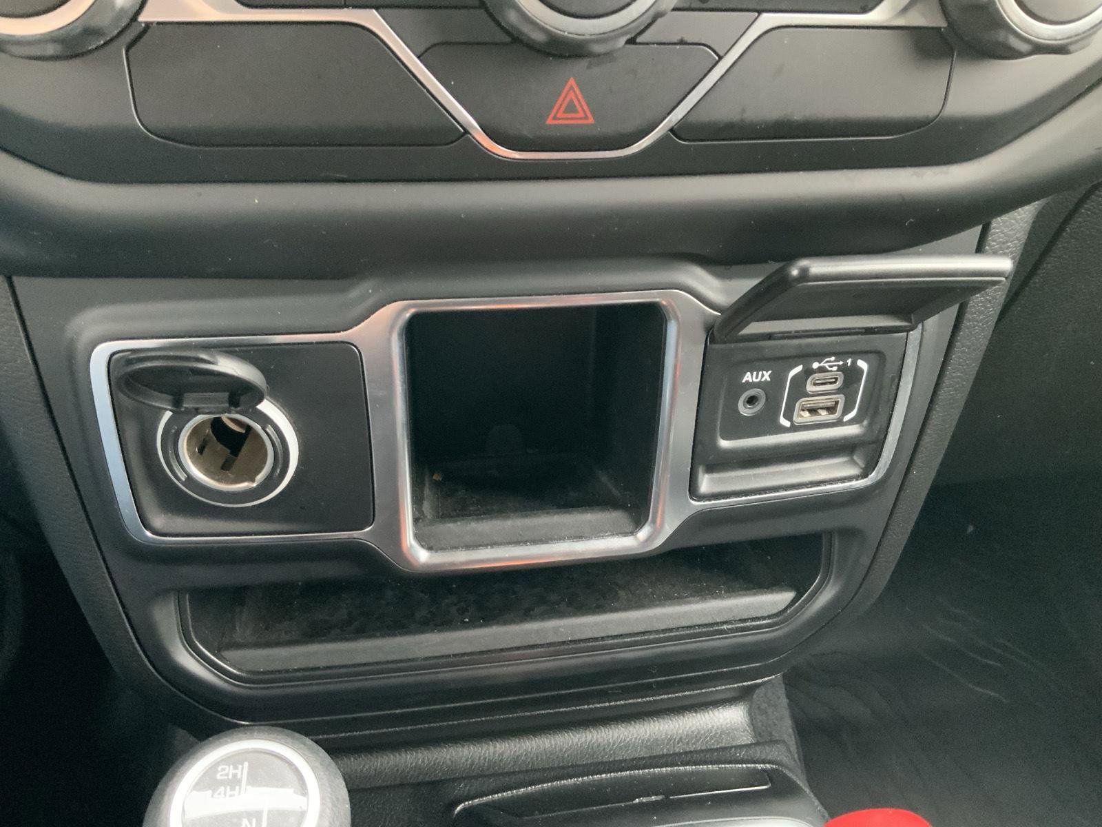 Used 2020 Jeep Wrangler Unlimited Sport image 36