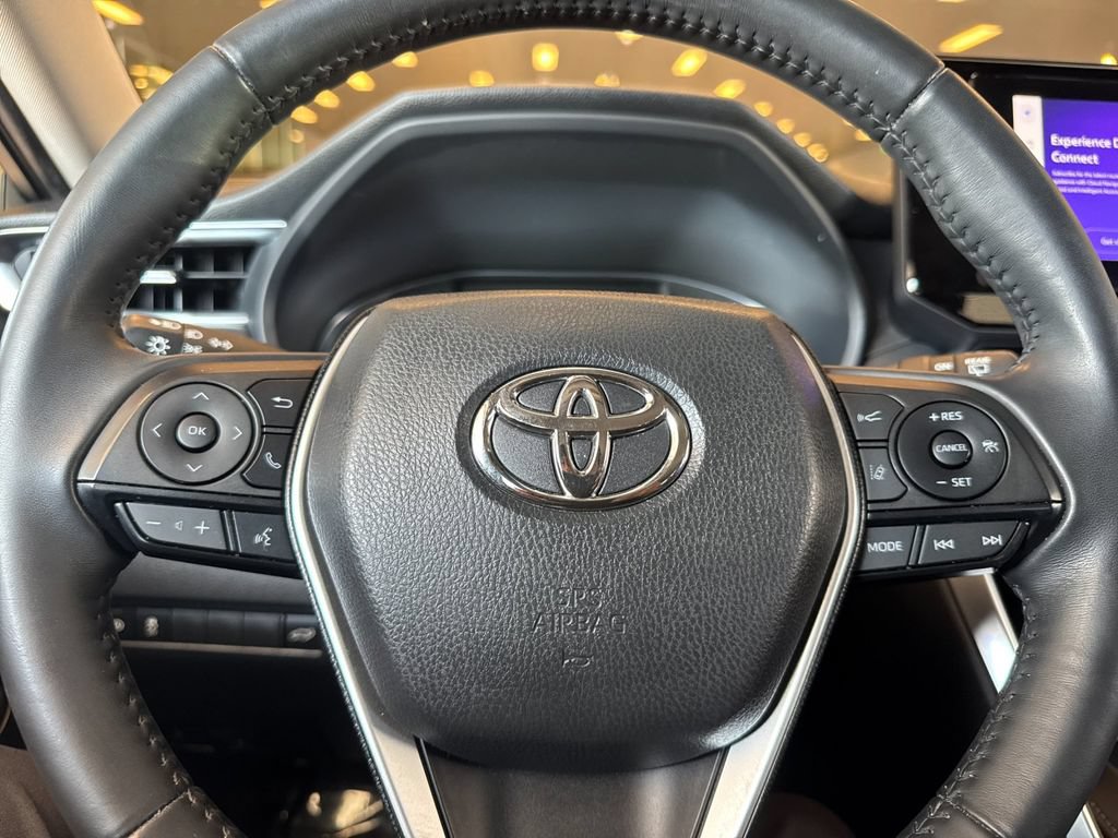 Used 2023 Toyota Venza LE AWD/4WD image 30