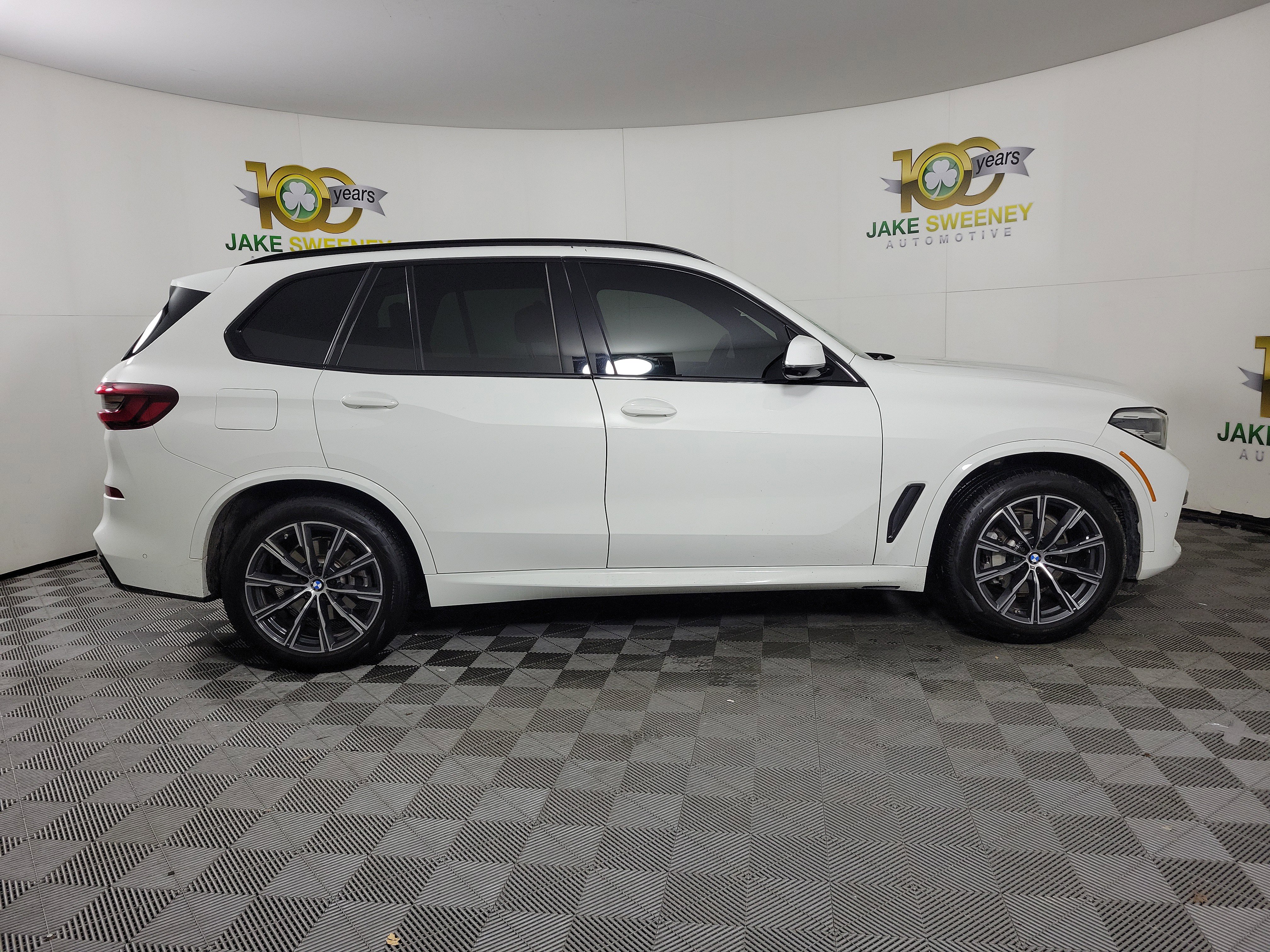 Certified 2022 BMW X5 xDrive40i w/ M Sport Package image 8