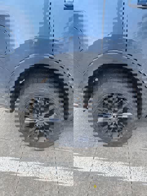 Used 2019 Ford Explorer XLT w/ Equipment Group 202A image 5