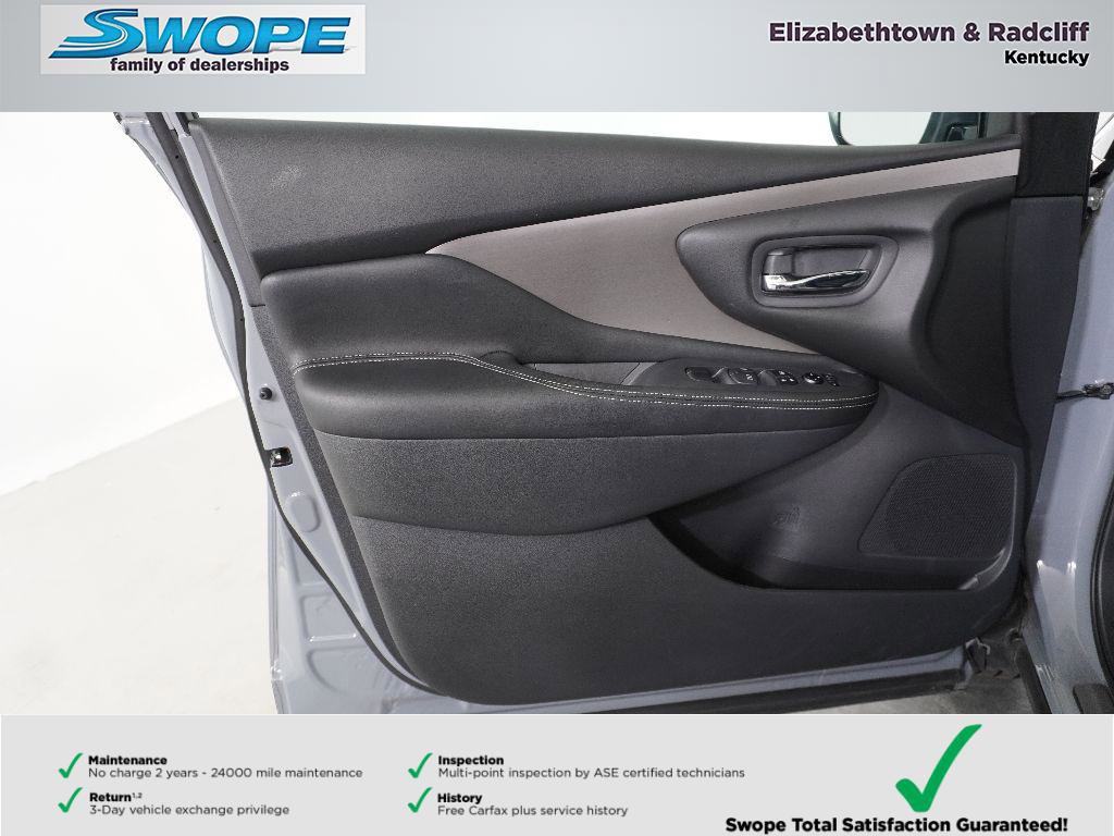 Used 2024 Nissan Murano SV w/ SV Midnight Edition Package FWD image 14