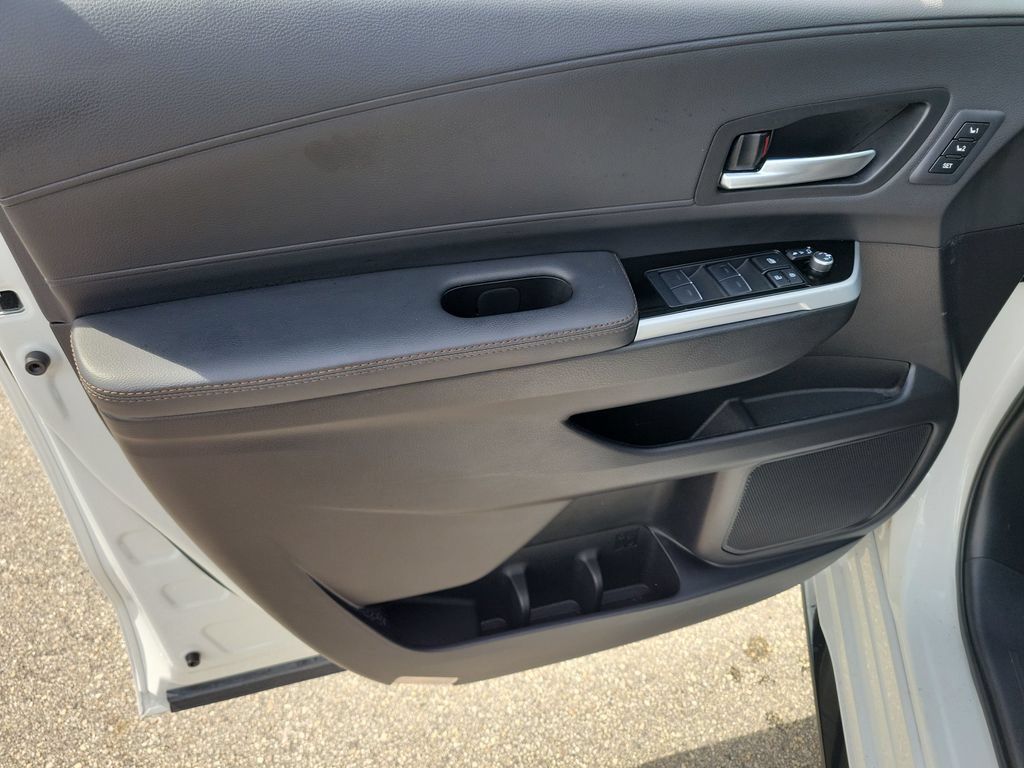 Certified 2026 Toyota Sienna Platinum AWD/4WD image 19