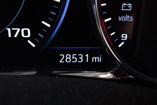 Used 2024 GMC Terrain Denali w/ Black Diamond Edition image 5