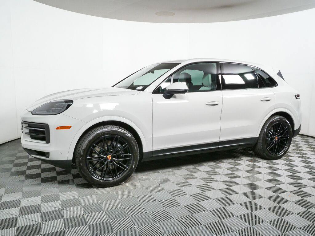 New 2026 Porsche Cayenne AWD/4WD image 2