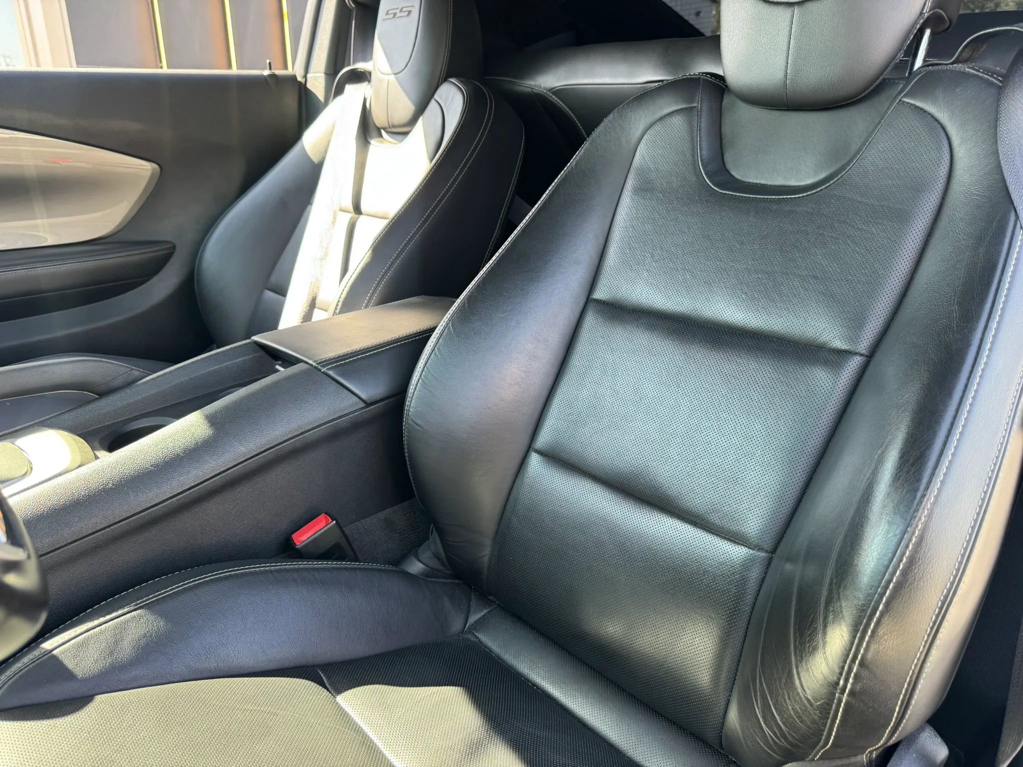 Used 2015 Chevrolet Camaro SS w/ RS Package RWD image 16