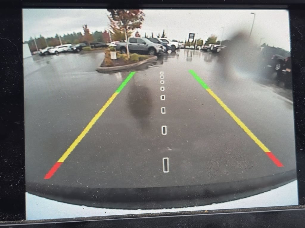 Used 2020 Jeep Cherokee Latitude Plus w/ Cold Weather Group AWD/4WD image 30