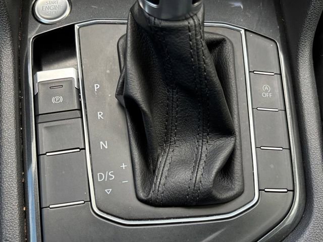 Used 2018 Volkswagen Tiguan SEL FWD image 33