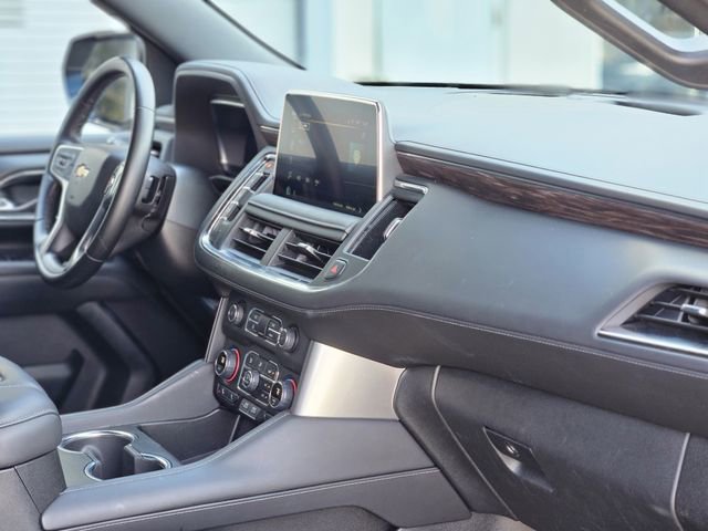 Used 2024 Chevrolet Suburban LT image 13