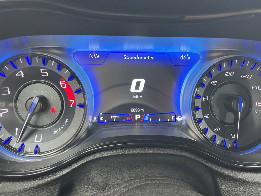 Used 2023 Chrysler 300 C image 17