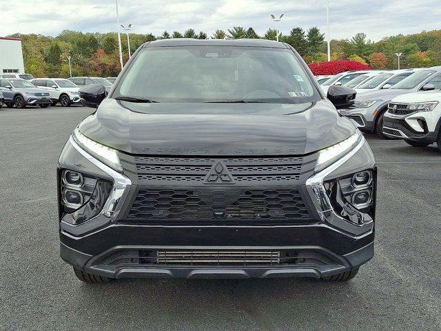 Used 2024 Mitsubishi Eclipse Cross LE AWD/4WD image 2