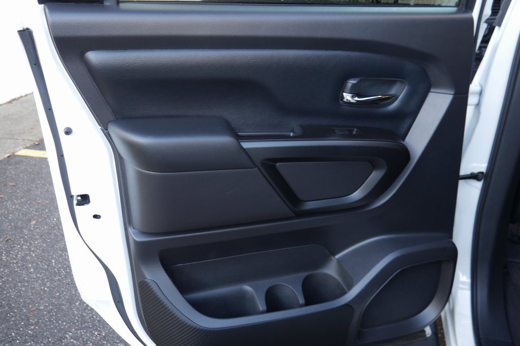 Used 2023 Nissan Titan SV w/ SV Convenience Package image 30