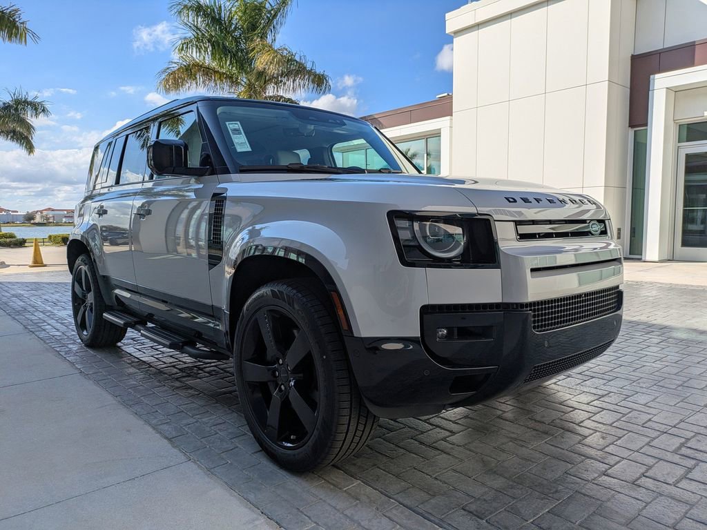 New 2026 Land Rover Defender 110 X-Dynamic SE image 2
