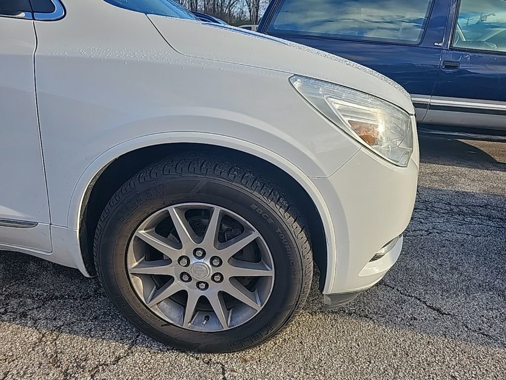 Used 2017 Buick Enclave Leather image 13