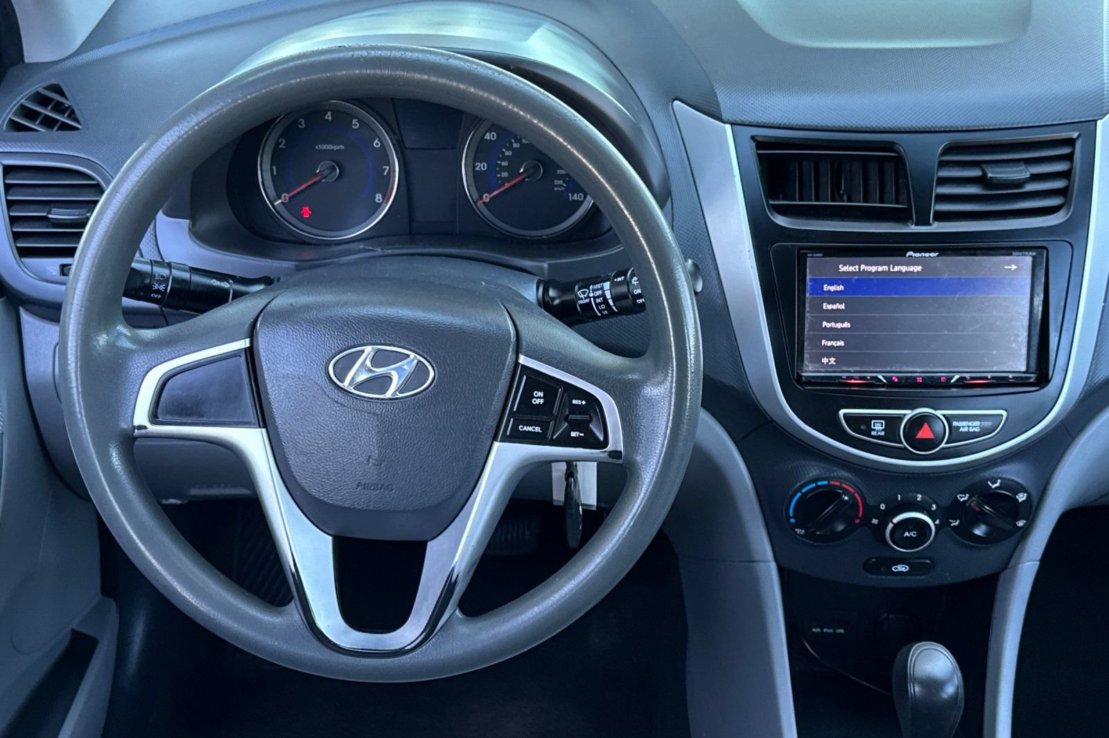 Used 2012 Hyundai Accent GS FWD image 14