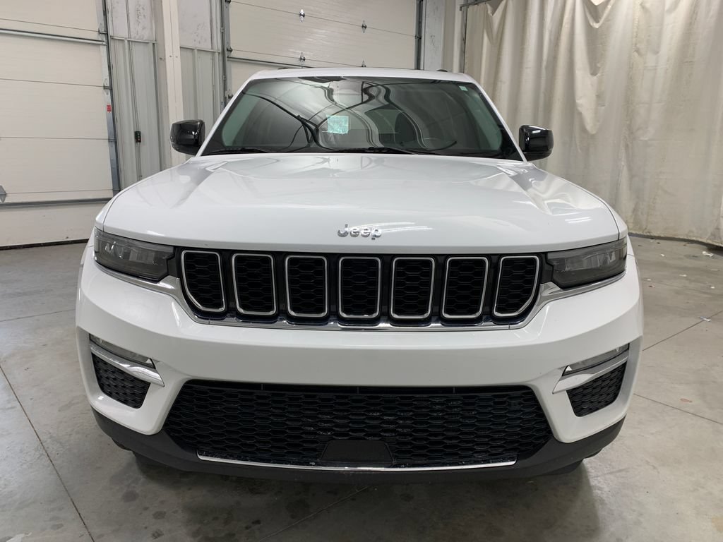 Used 2022 Jeep Grand Cherokee Limited AWD/4WD image 15